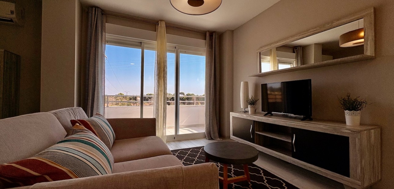 Verhuur - Appartement / flat -
Torrevieja - Punta prima