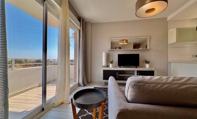 Verhuur - Appartement / flat -
Torrevieja - Punta prima