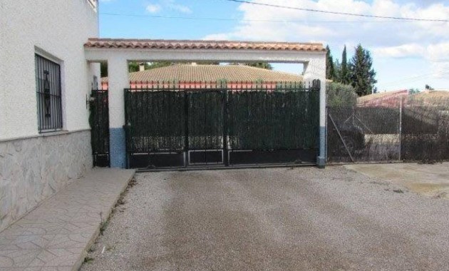Sale - Finca / Country Property -
Dolores