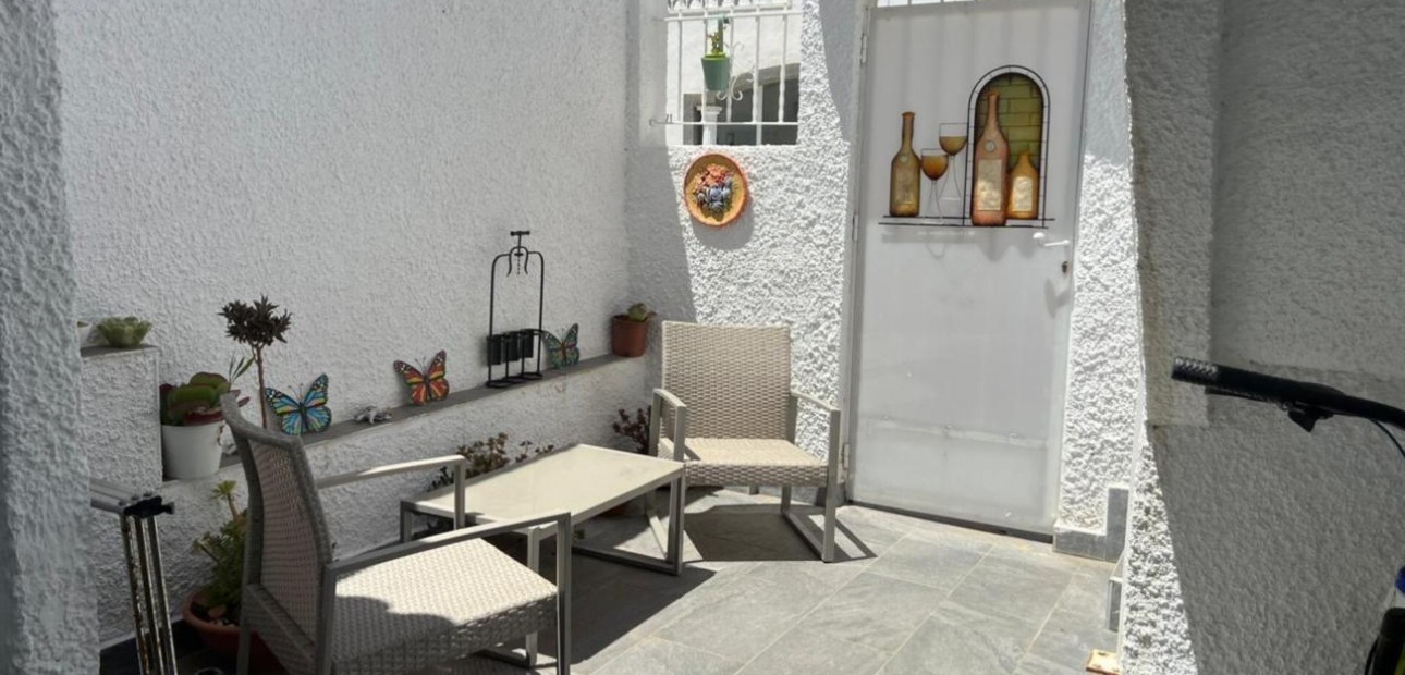 Venta - Bungalow -
Torrevieja - El limonar