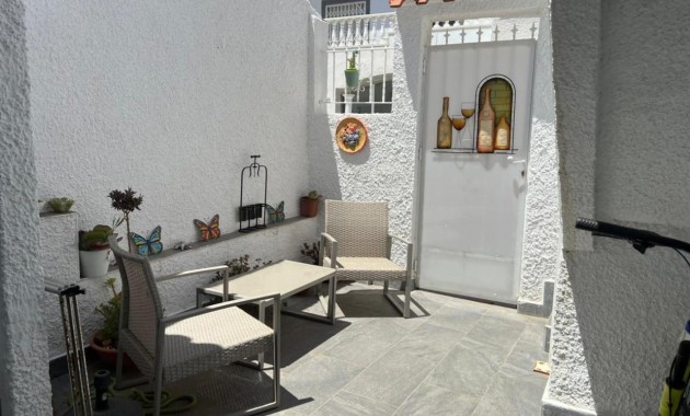 Venta - Bungalow -
Torrevieja - El limonar