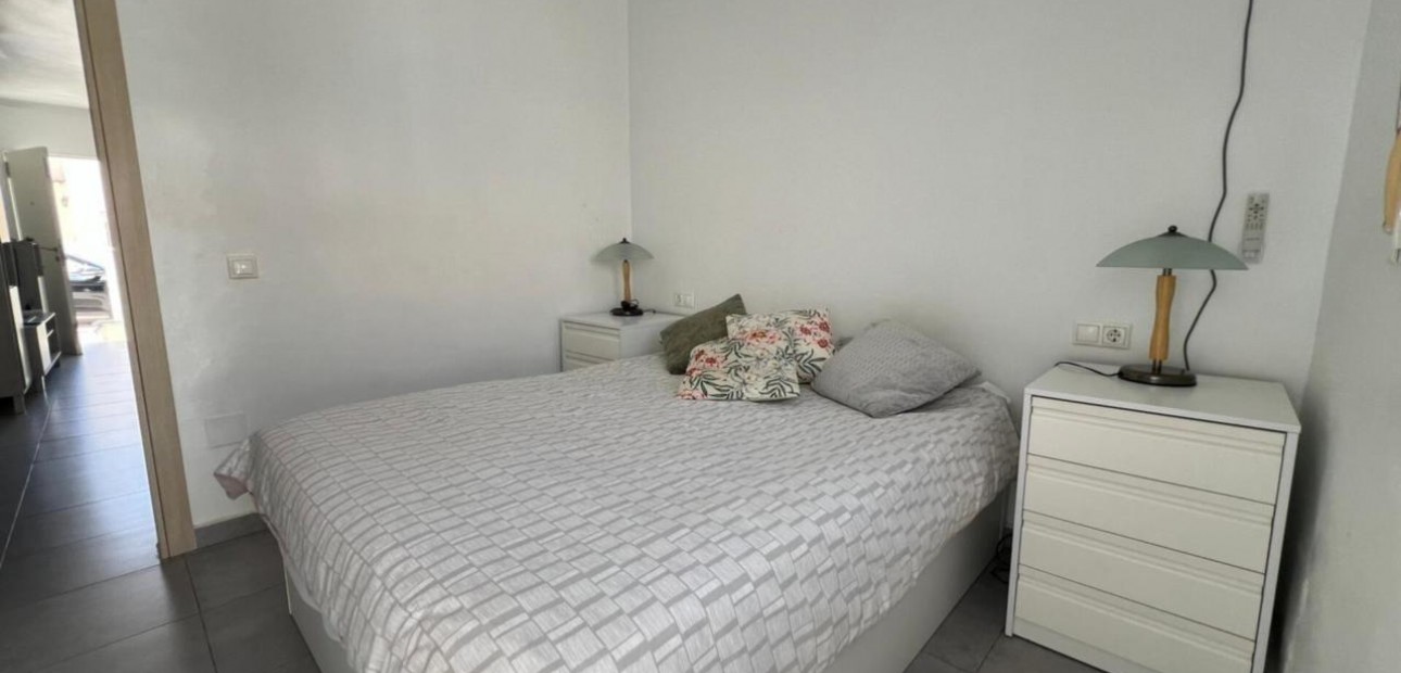 Venta - Bungalow -
Torrevieja - El limonar