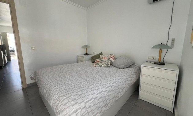 Venta - Bungalow -
Torrevieja - El limonar