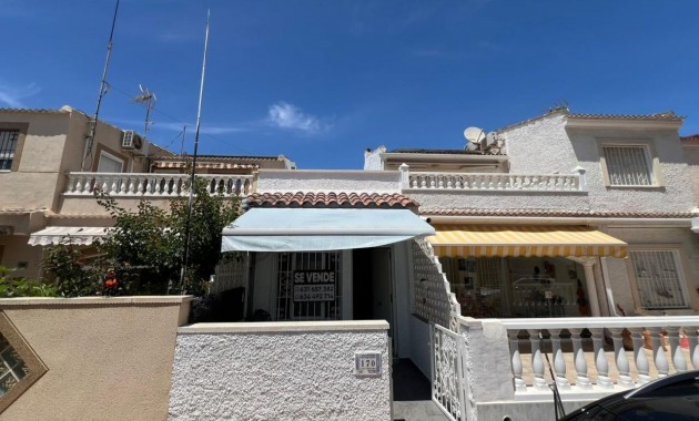 Venta - Bungalow -
Torrevieja - El limonar