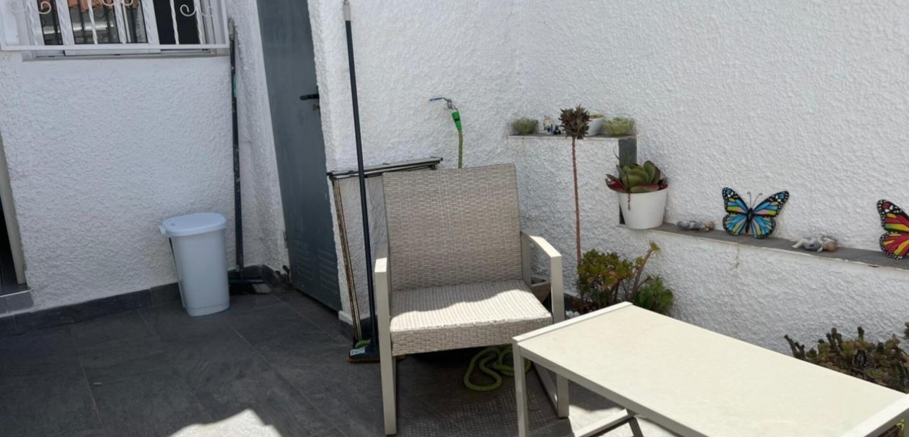 Venta - Bungalow -
Torrevieja - El limonar
