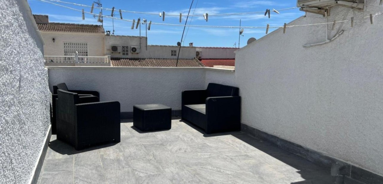 Venta - Bungalow -
Torrevieja - El limonar