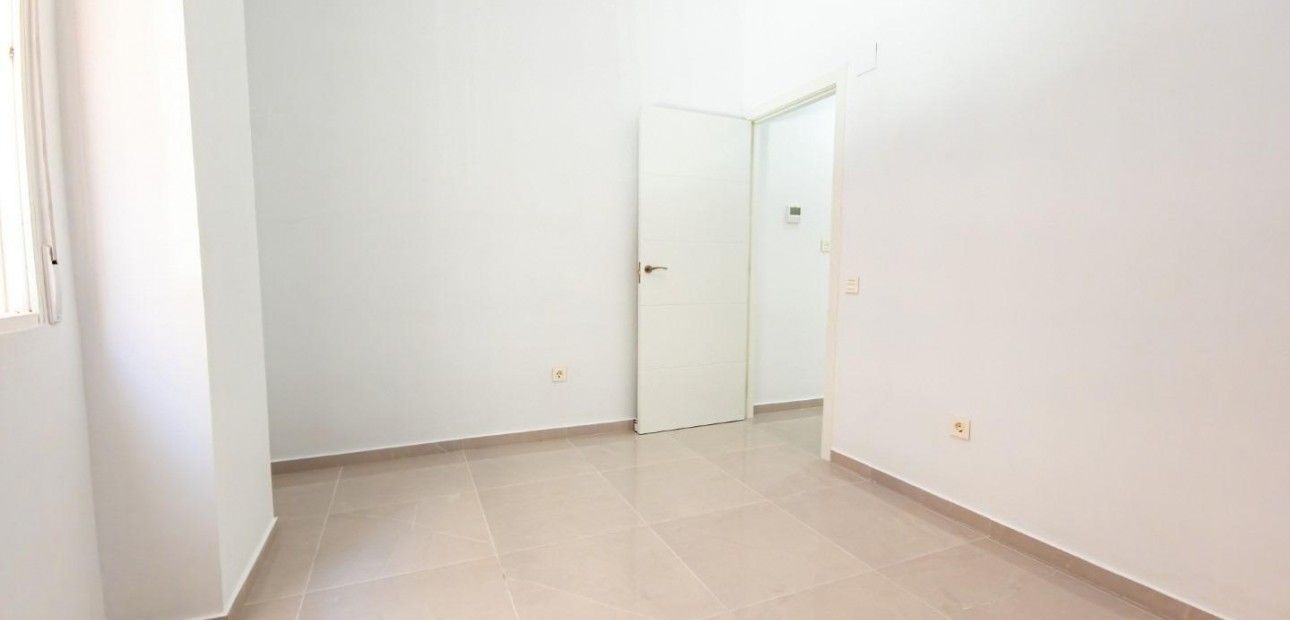 Venta - Apartamento / piso -
Torrevieja - Acequion
