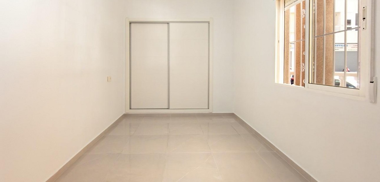 Venta - Apartamento / piso -
Torrevieja - Acequion