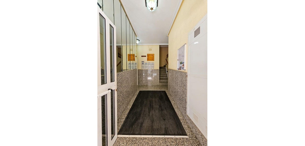 Venta - Apartamento / piso -
Torrevieja - Acequion