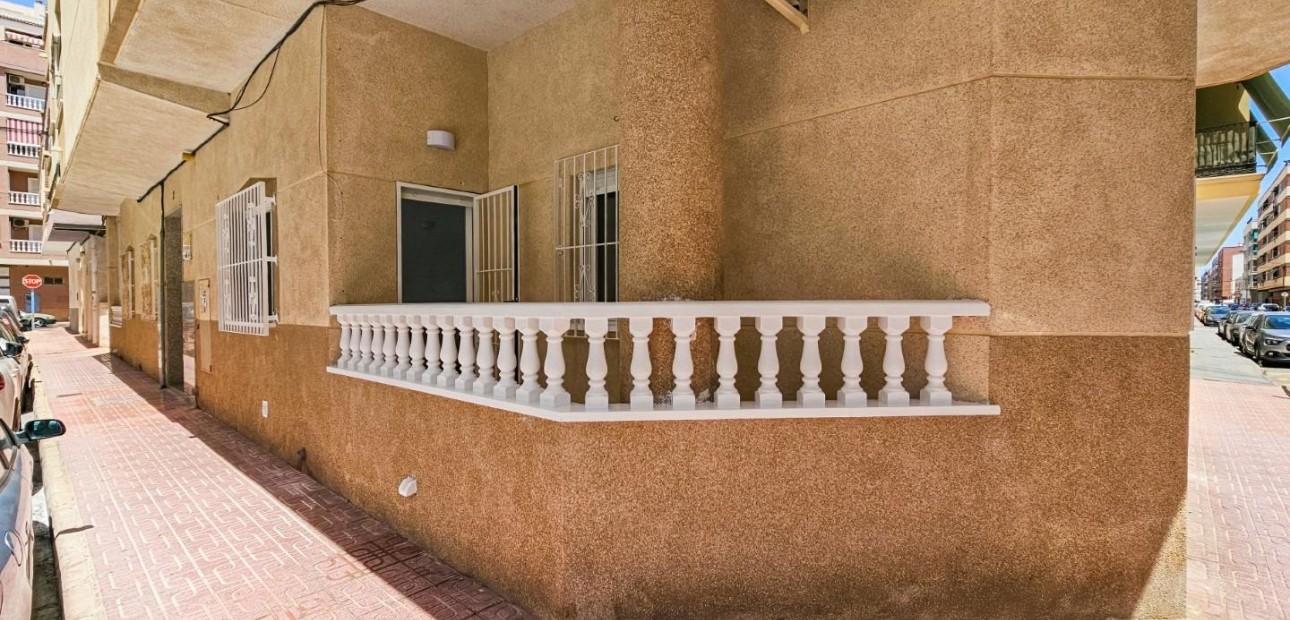 Venta - Apartamento / piso -
Torrevieja - Acequion