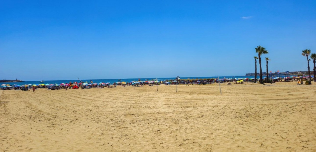 Venta - Apartamento / piso -
Torrevieja - Acequion