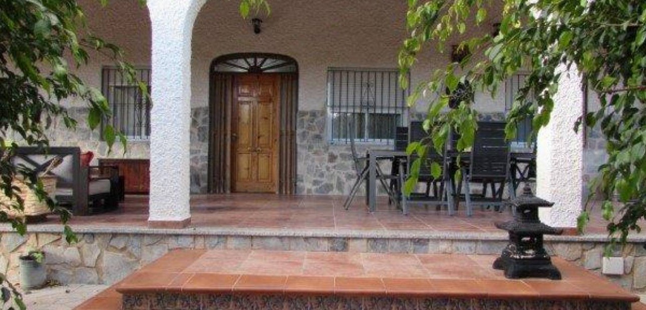 Sale - Finca / Country Property -
Dolores