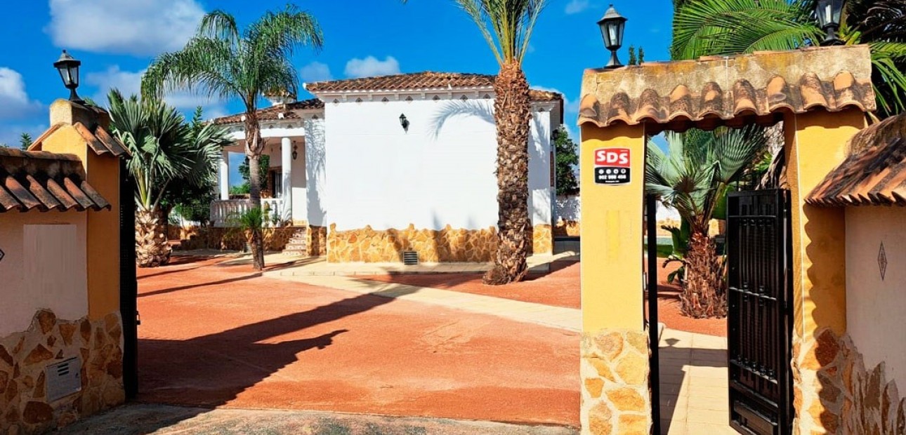 Venta - Country Property -
Catral - Catral - Country