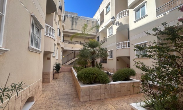 Venta - Apartamento / piso -
Jacarilla