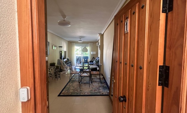 Venta - Apartamento / piso -
Jacarilla
