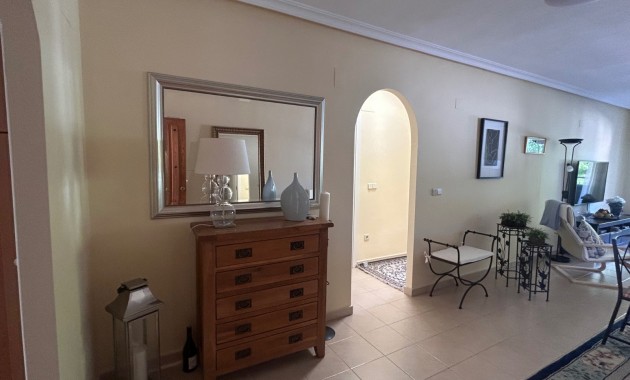 Venta - Apartamento / piso -
Jacarilla