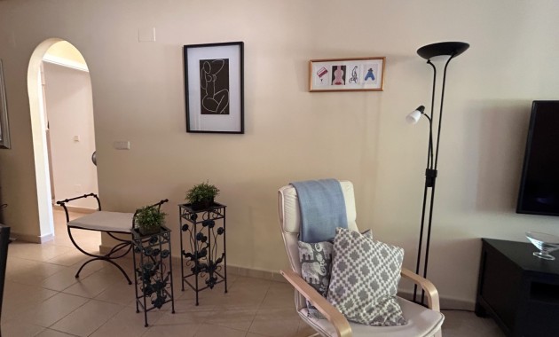 Venta - Apartamento / piso -
Jacarilla
