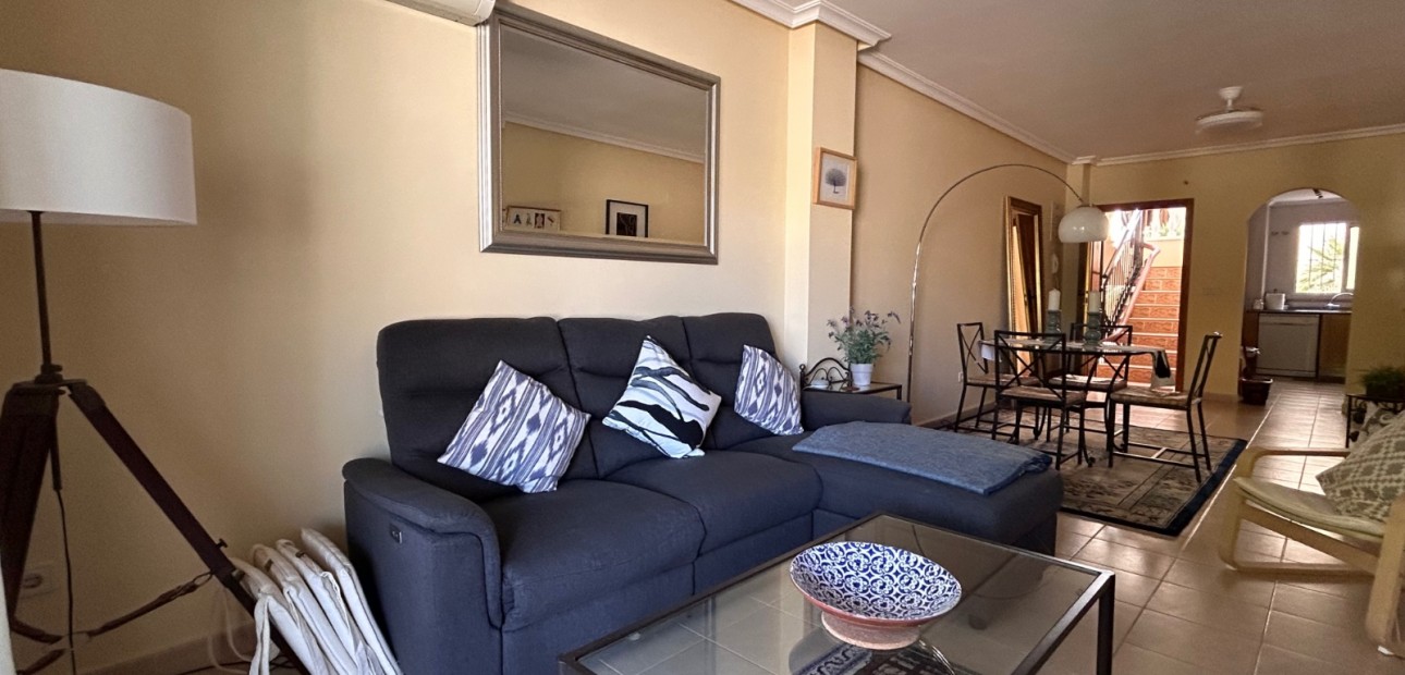 Venta - Apartamento / piso -
Jacarilla