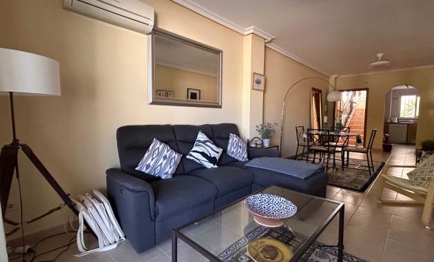 Venta - Apartamento / piso -
Jacarilla