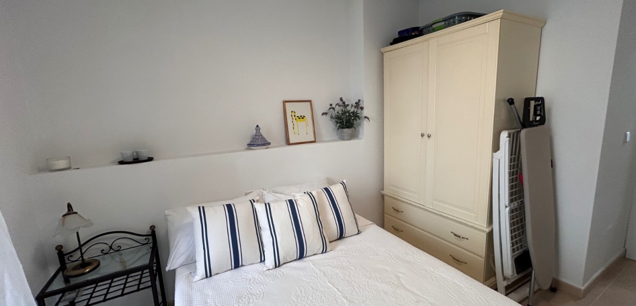 Venta - Apartamento / piso -
Jacarilla