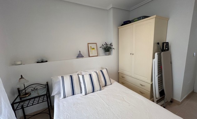 Venta - Apartamento / piso -
Jacarilla