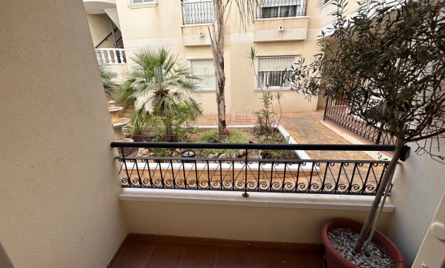 Venta - Apartamento / piso -
Jacarilla
