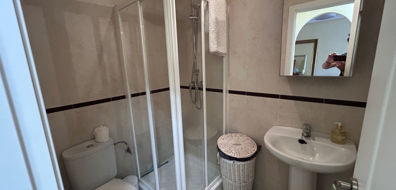 Venta - Apartamento / piso -
Jacarilla