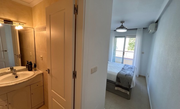 Venta - Apartamento / piso -
Jacarilla