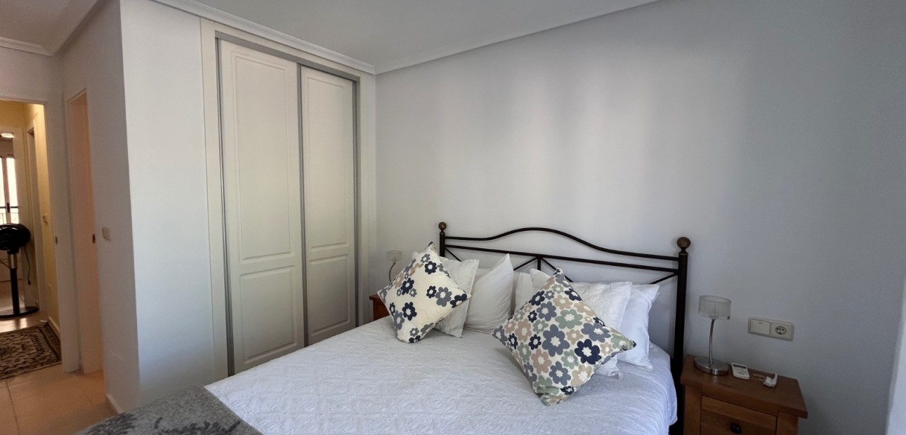 Venta - Apartamento / piso -
Jacarilla