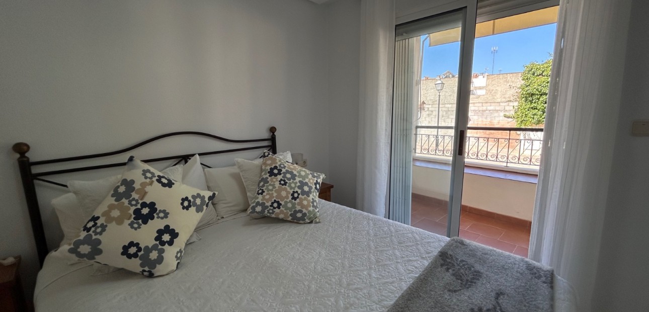 Venta - Apartamento / piso -
Jacarilla