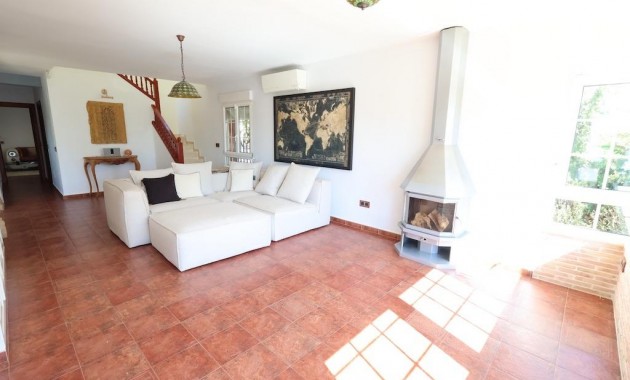 Herverkoop - Villa -
Orihuela Costa - Villamartin