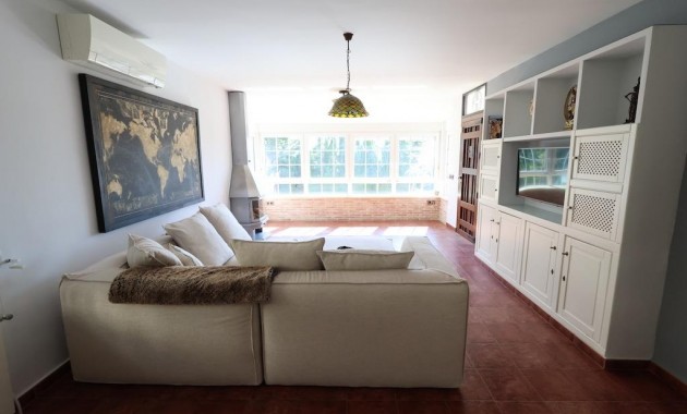 Herverkoop - Villa -
Orihuela Costa - Villamartin