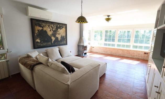 Herverkoop - Villa -
Orihuela Costa - Villamartin