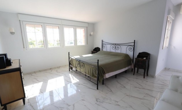 Herverkoop - Villa -
Orihuela Costa - Villamartin