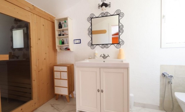 Herverkoop - Villa -
Orihuela Costa - Villamartin