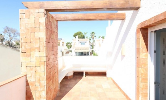 Herverkoop - Villa -
Orihuela Costa - Villamartin
