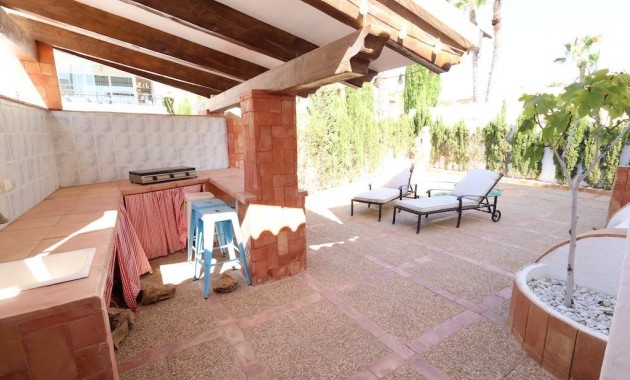 Herverkoop - Villa -
Orihuela Costa - Villamartin