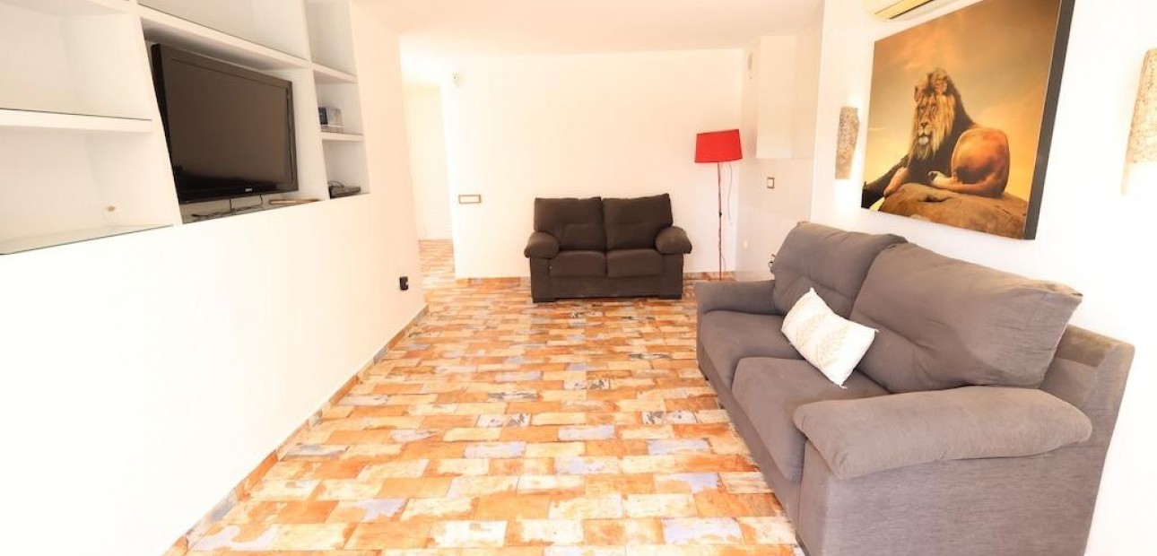 Herverkoop - Villa -
Orihuela Costa - Villamartin
