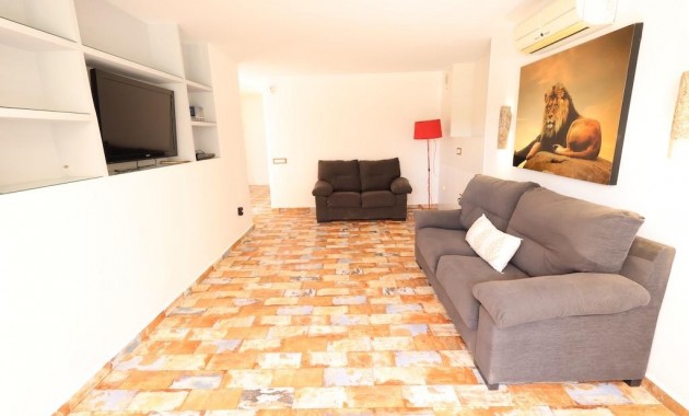 Herverkoop - Villa -
Orihuela Costa - Villamartin