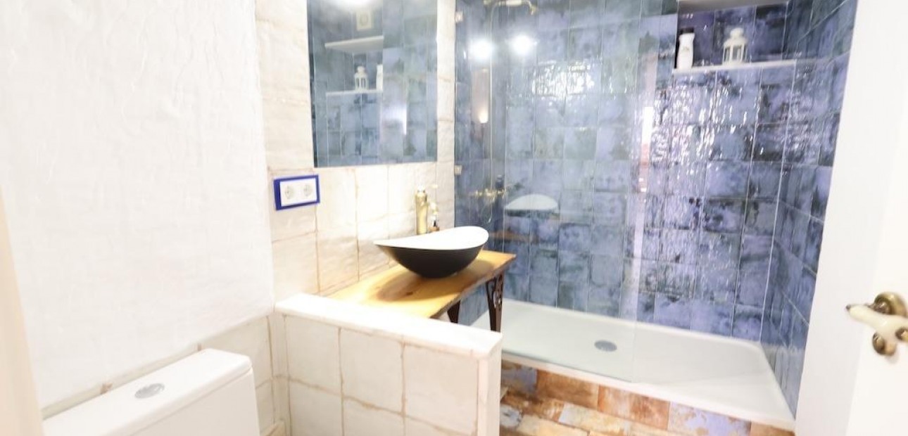 Herverkoop - Villa -
Orihuela Costa - Villamartin