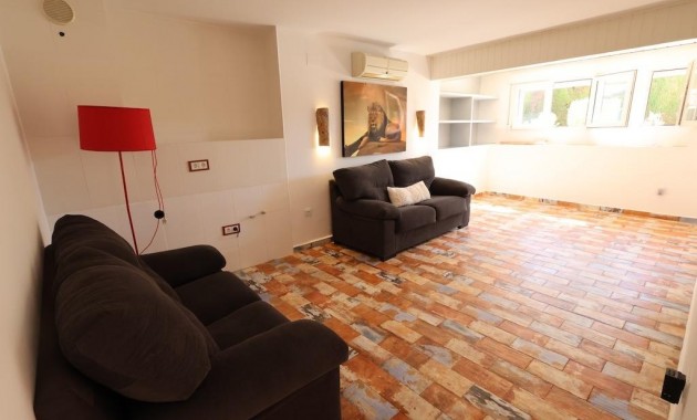 Herverkoop - Villa -
Orihuela Costa - Villamartin