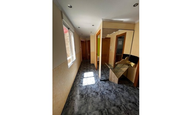 Venta - Apartamento / piso -
Santa Pola - Eroski