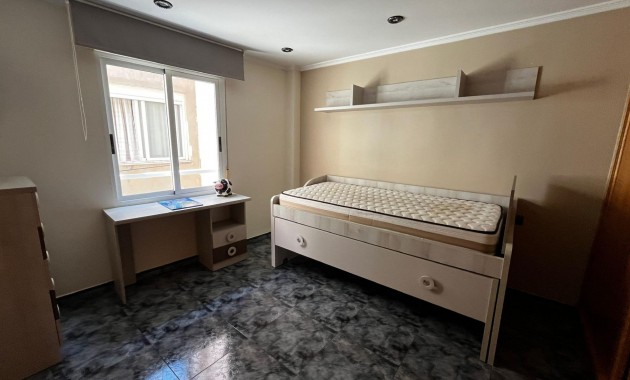 Venta - Apartamento / piso -
Santa Pola - Eroski