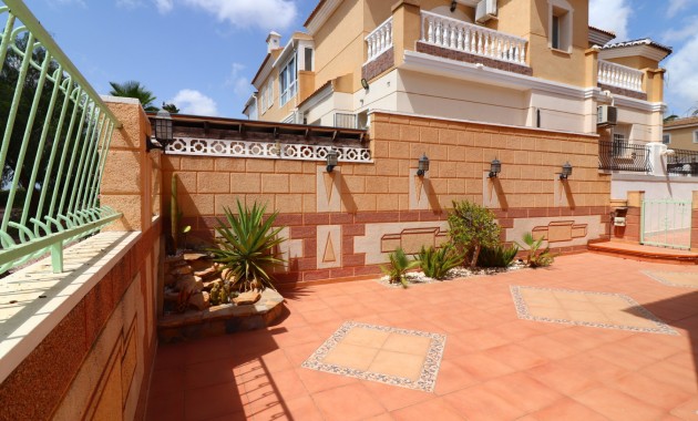 Venta - Adosado -
Benijofar - Monte Azul