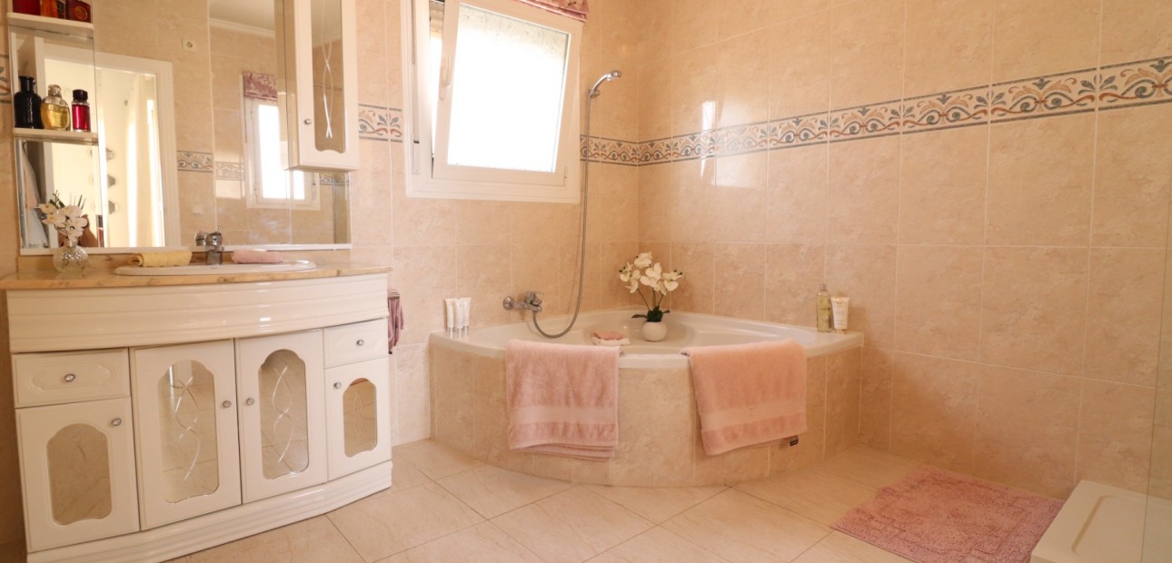 Venta - Adosado -
Benijofar - Monte Azul