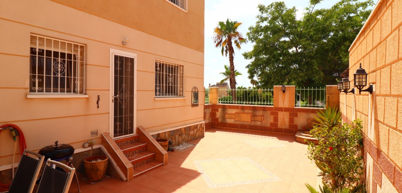 Venta - Adosado -
Benijofar - Monte Azul