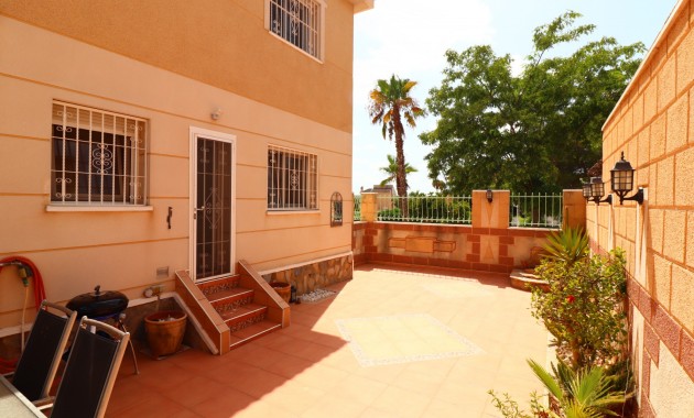 Venta - Adosado -
Benijofar - Monte Azul