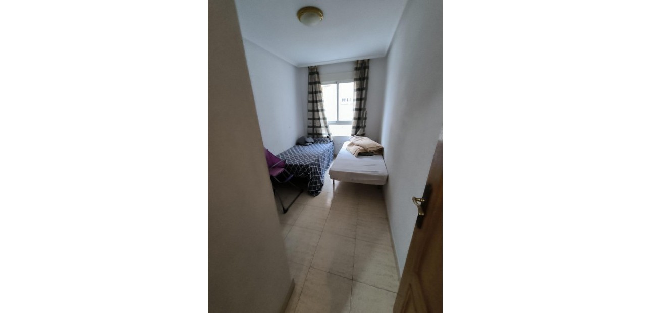 Venta - Apartamento / piso -
Torrevieja - La Siesta - El Salado - Torreta