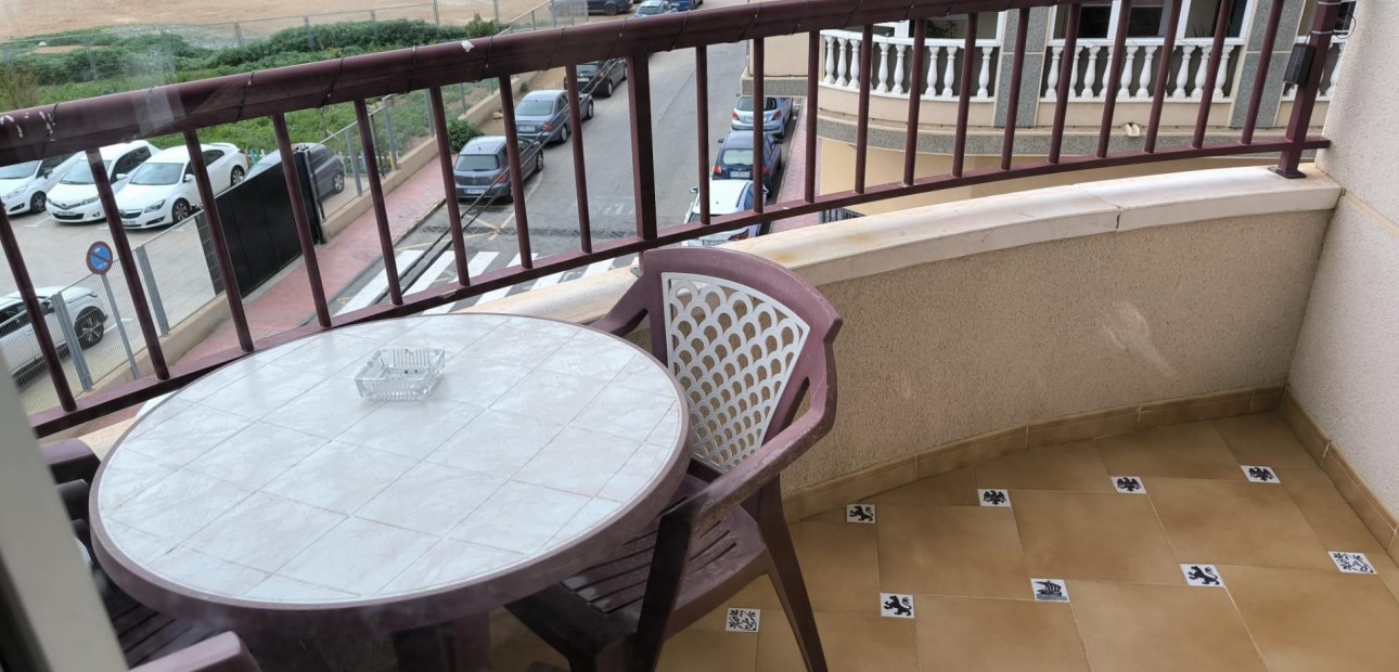 Venta - Apartamento / piso -
Torrevieja - La Siesta - El Salado - Torreta