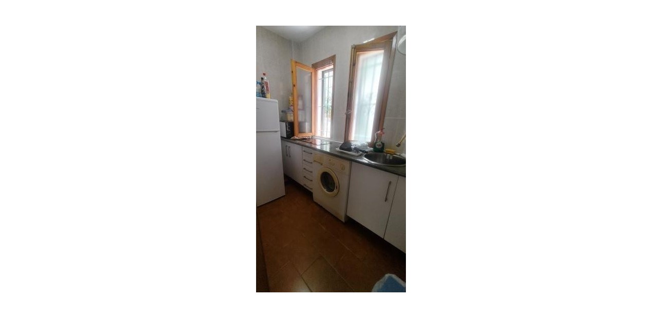 Venta - Apartamento / piso -
Torrevieja - Centro